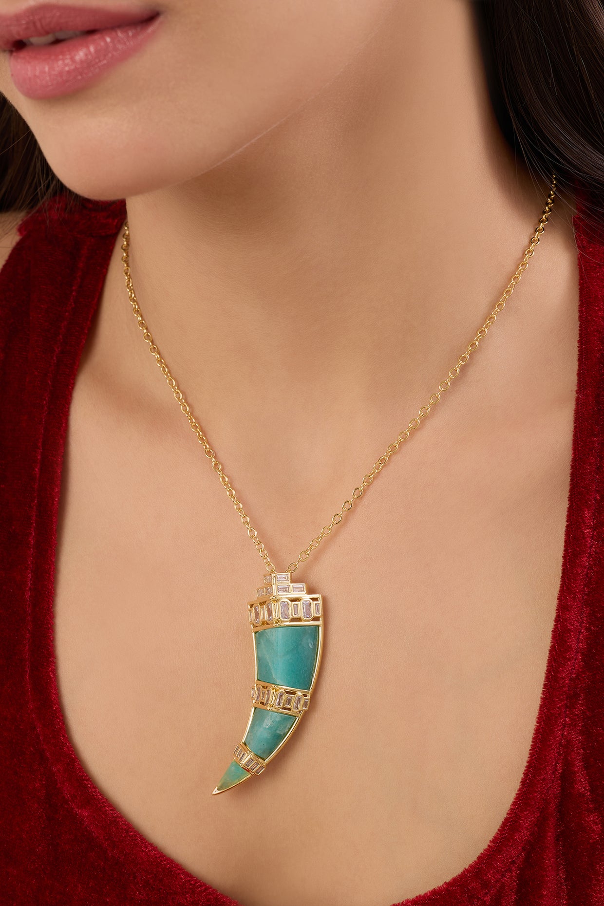 Daggera Pendant Necklace 18kt Gold Plated