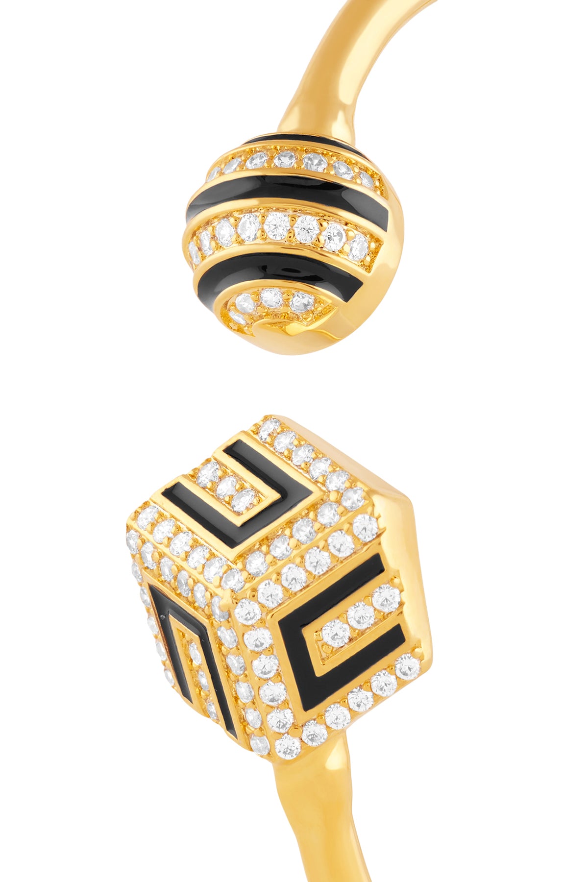 Transcenta Cuff Bracelet In 18Kt Gold Plated