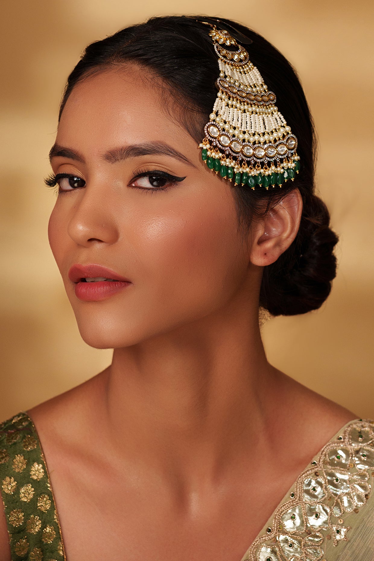 Jasvee Green Kundan Passa