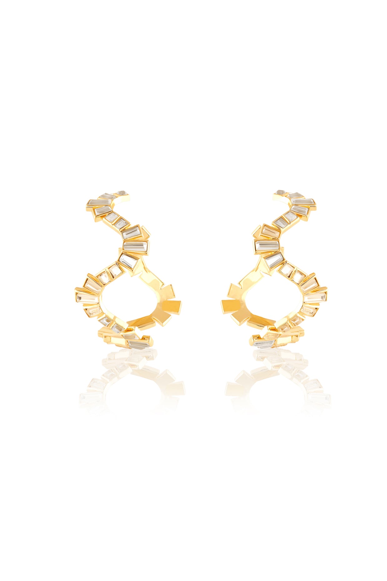 Divino Wavy Hoops In 18Kt Gold Plated