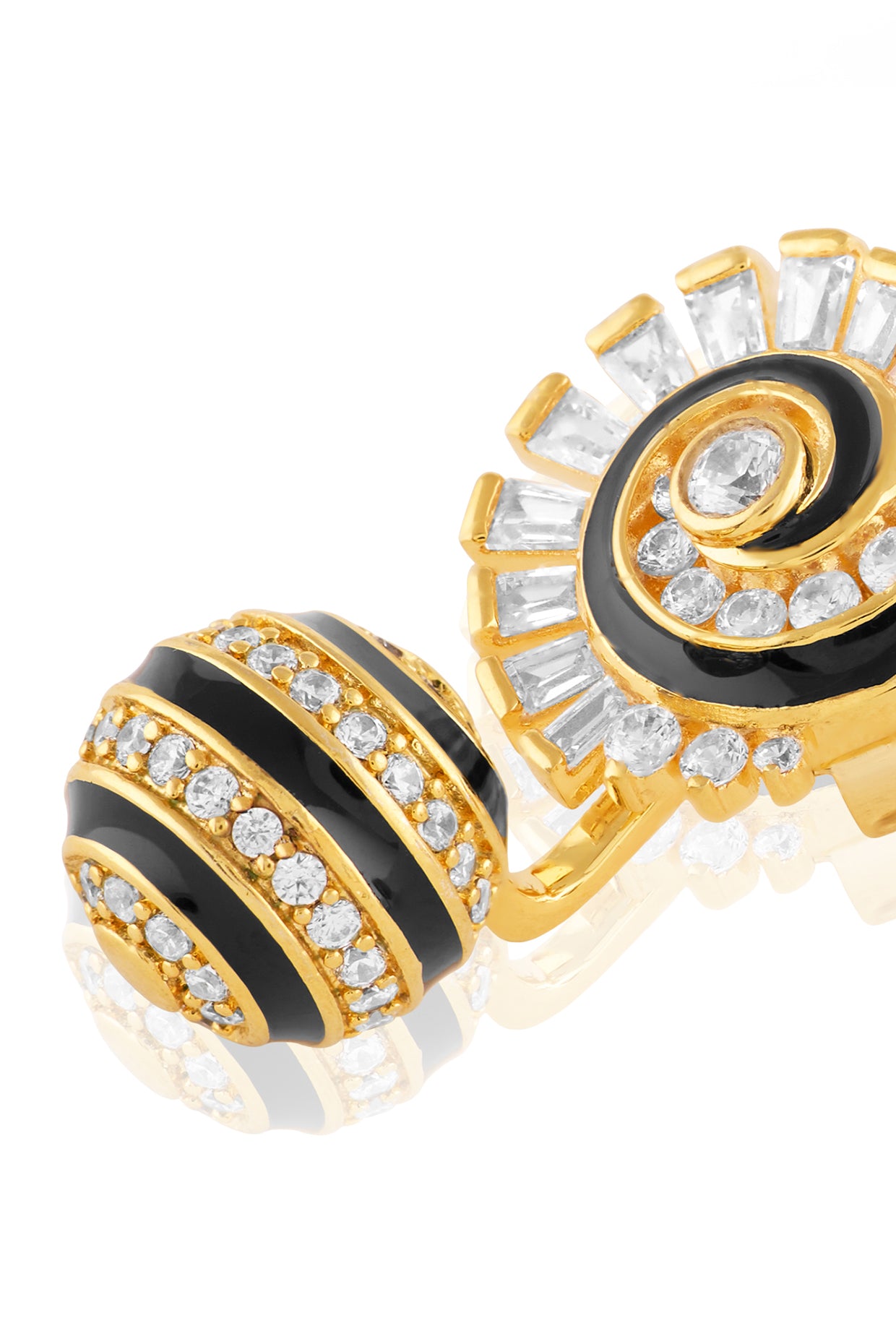 Fridae Danglers In 18Kt Gold Plated