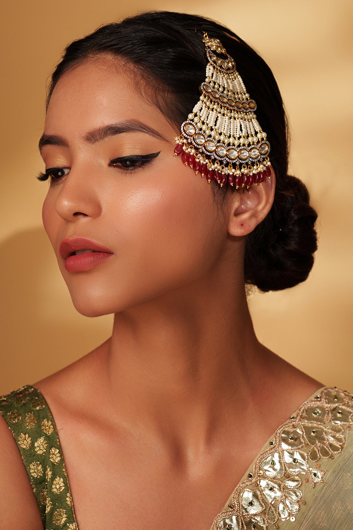 Jasvee Green Kundan Passa