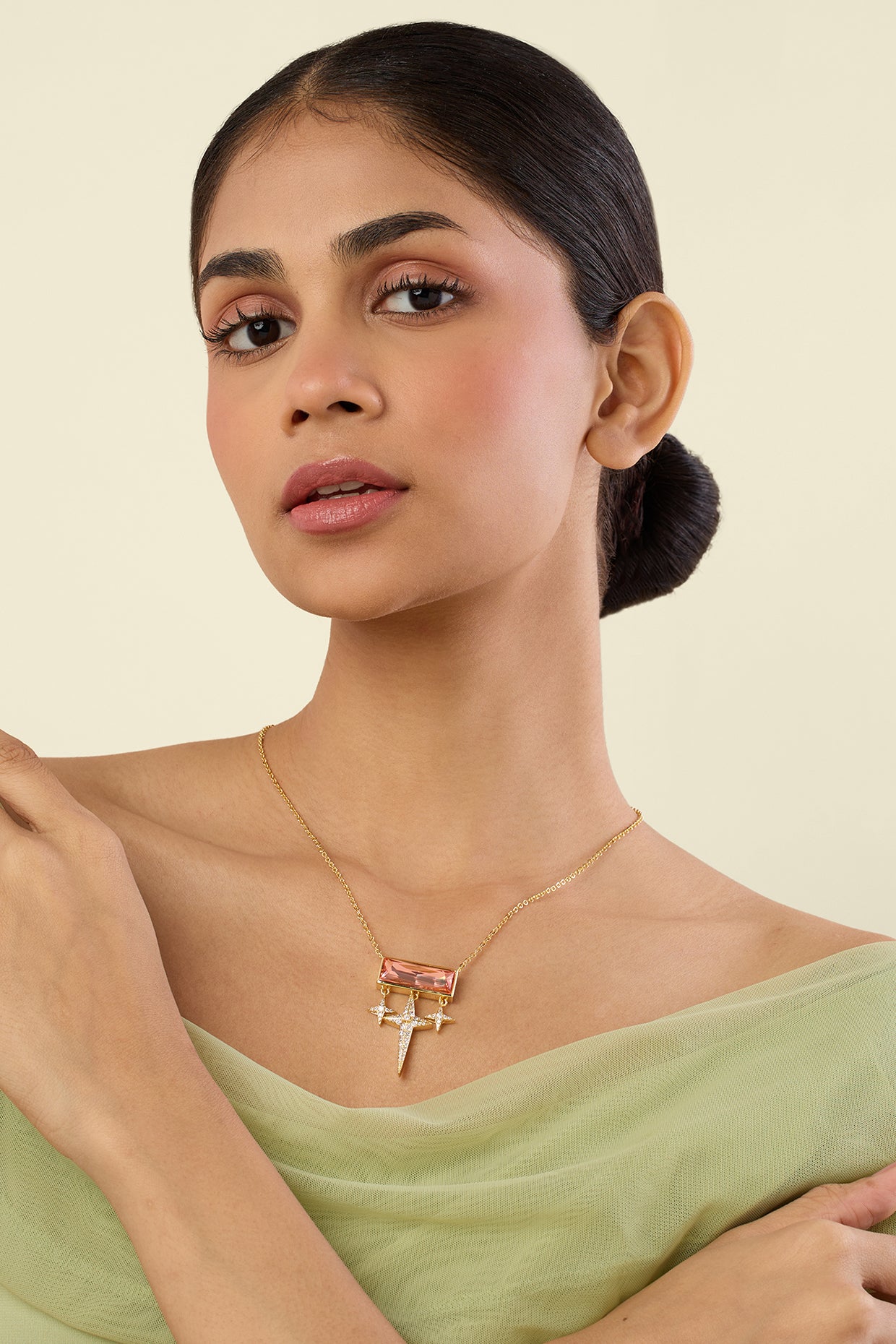 Riddle Pendant Necklace 18kt Gold Plated