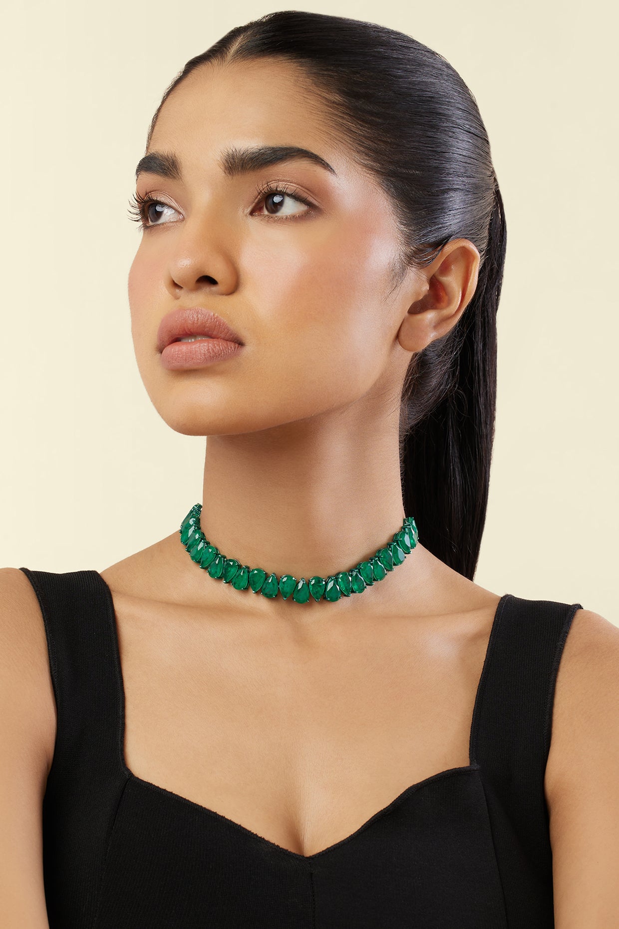 Elysian Emerald Choker Necklace In Rhodium Plating