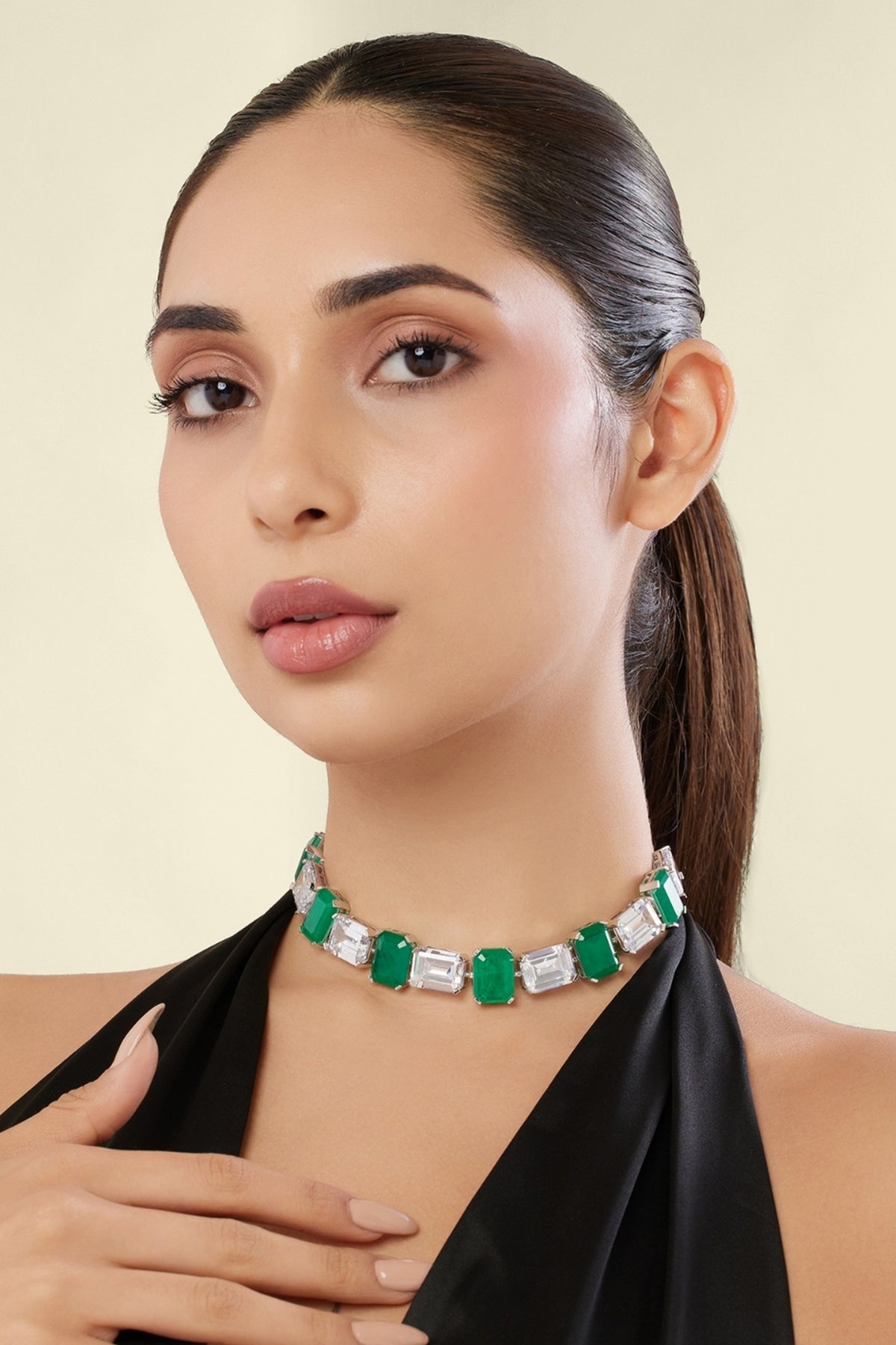 Emeraldine Botox Choker Necklace