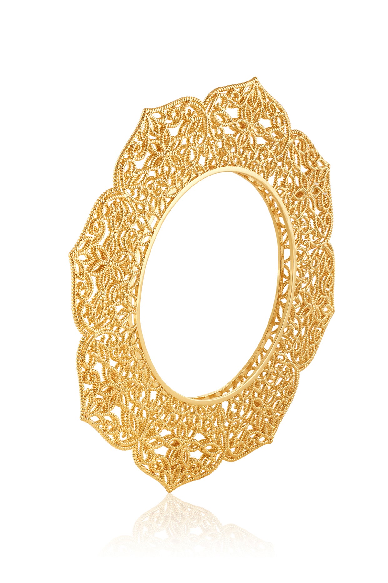 Rainha Statement Bangle In 18Kt Gold Plated