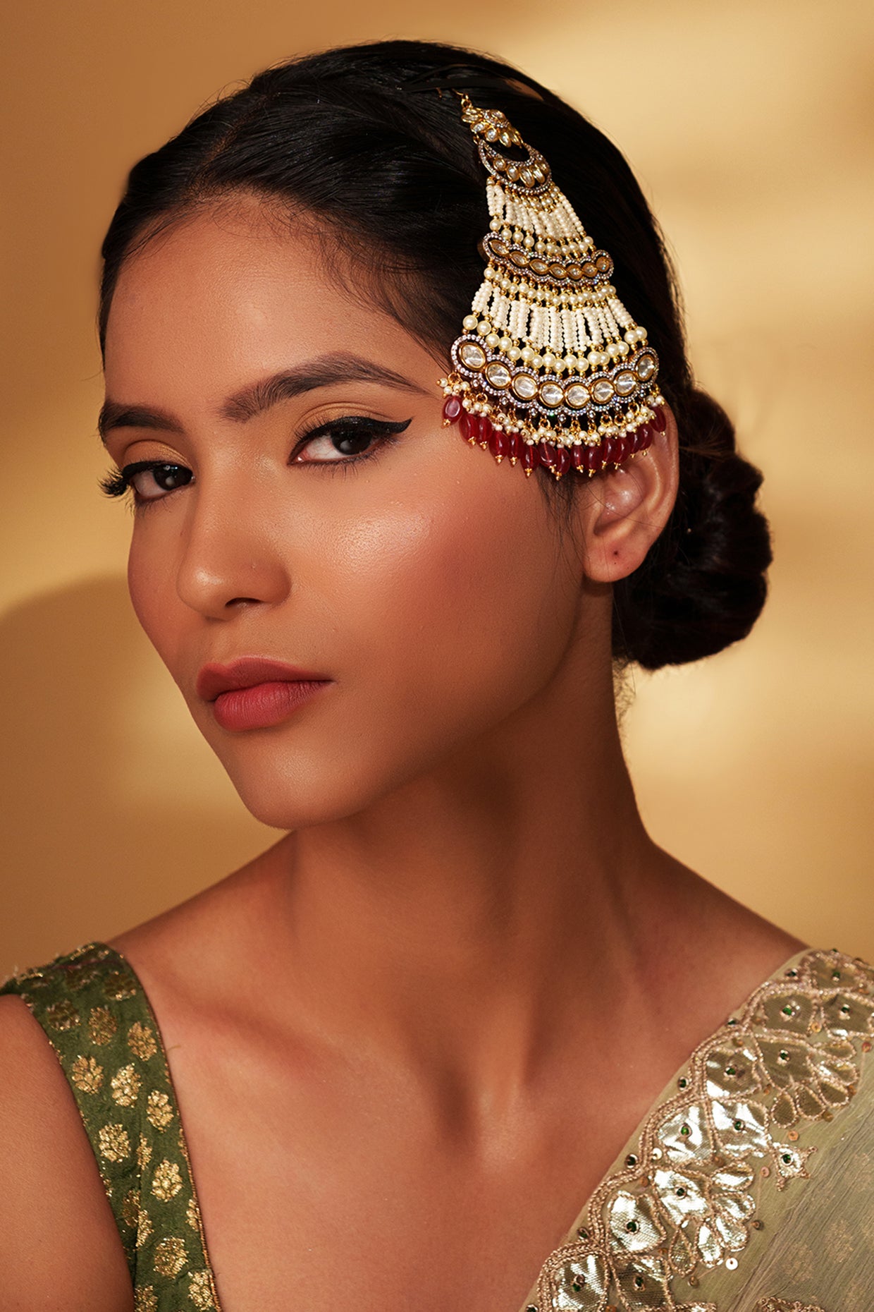 Jasvee Green Kundan Passa