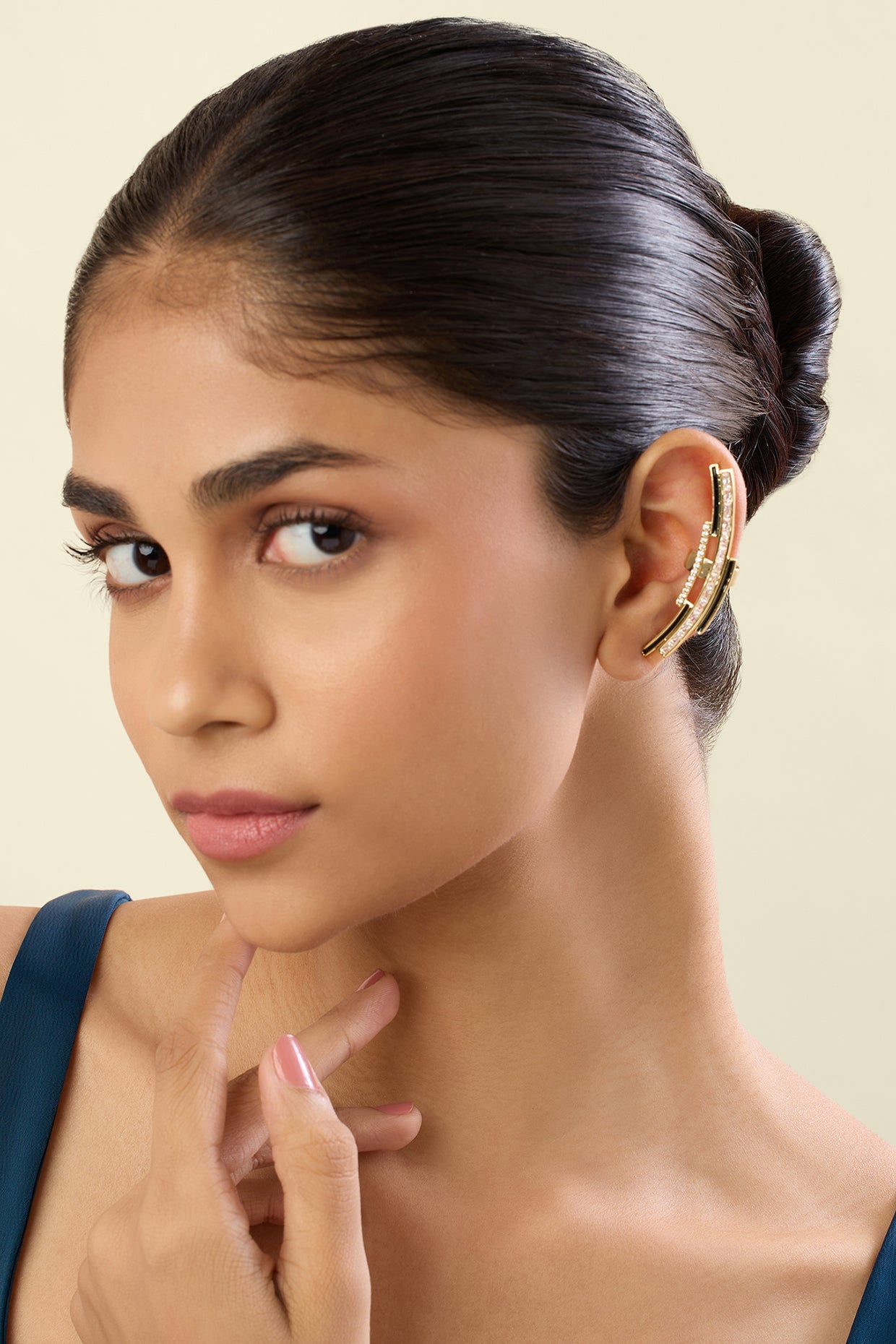 Mirova Ear Cuffs In 18Kt Gold Plated