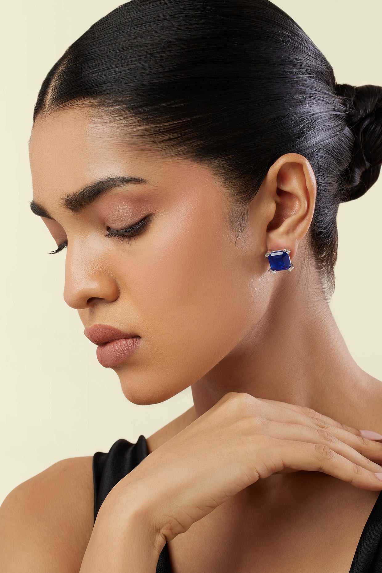 Sapphire Majesty Square Studs In Rhodium Plating