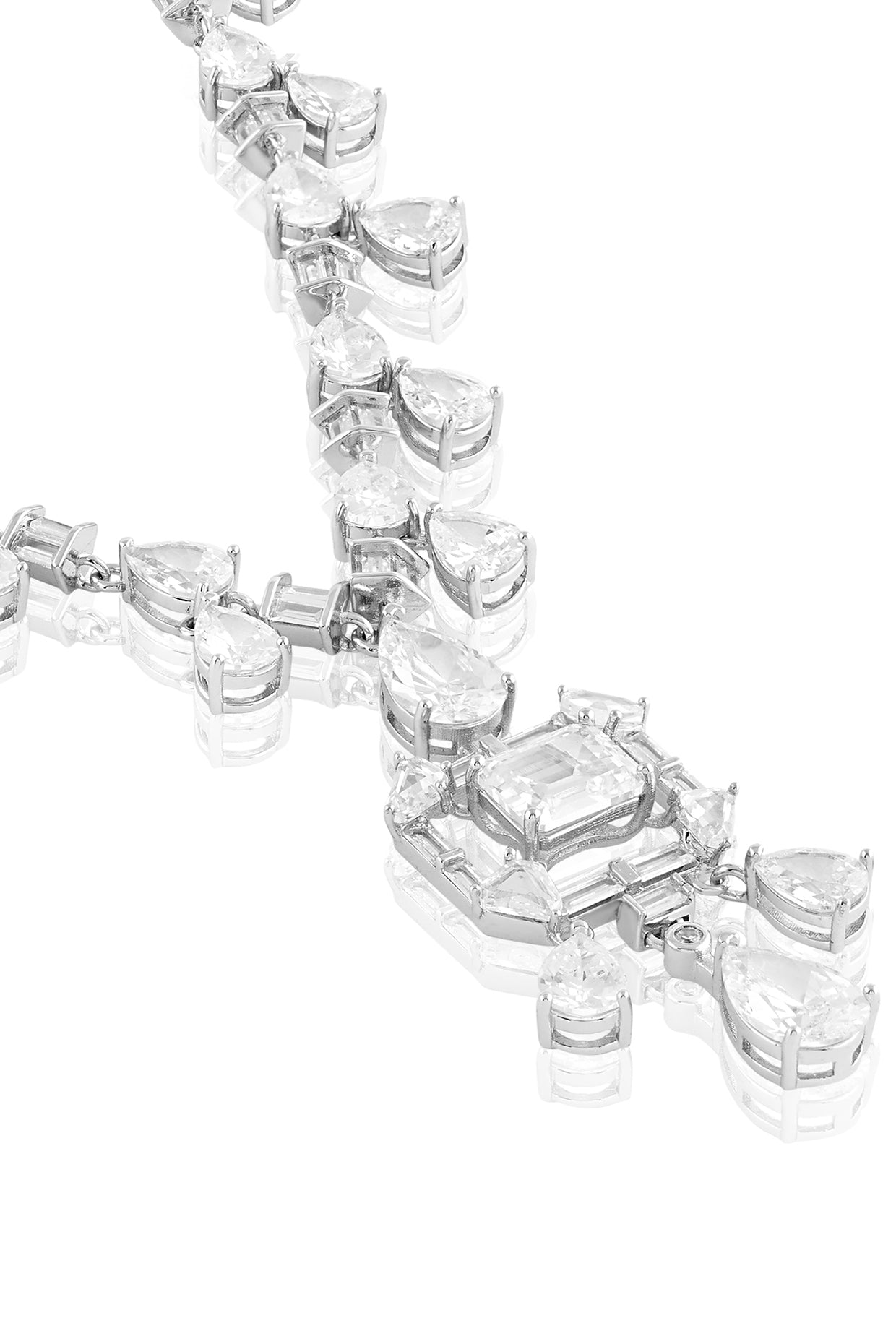 Timeless Elegance Long Necklace In Rhodium Plating