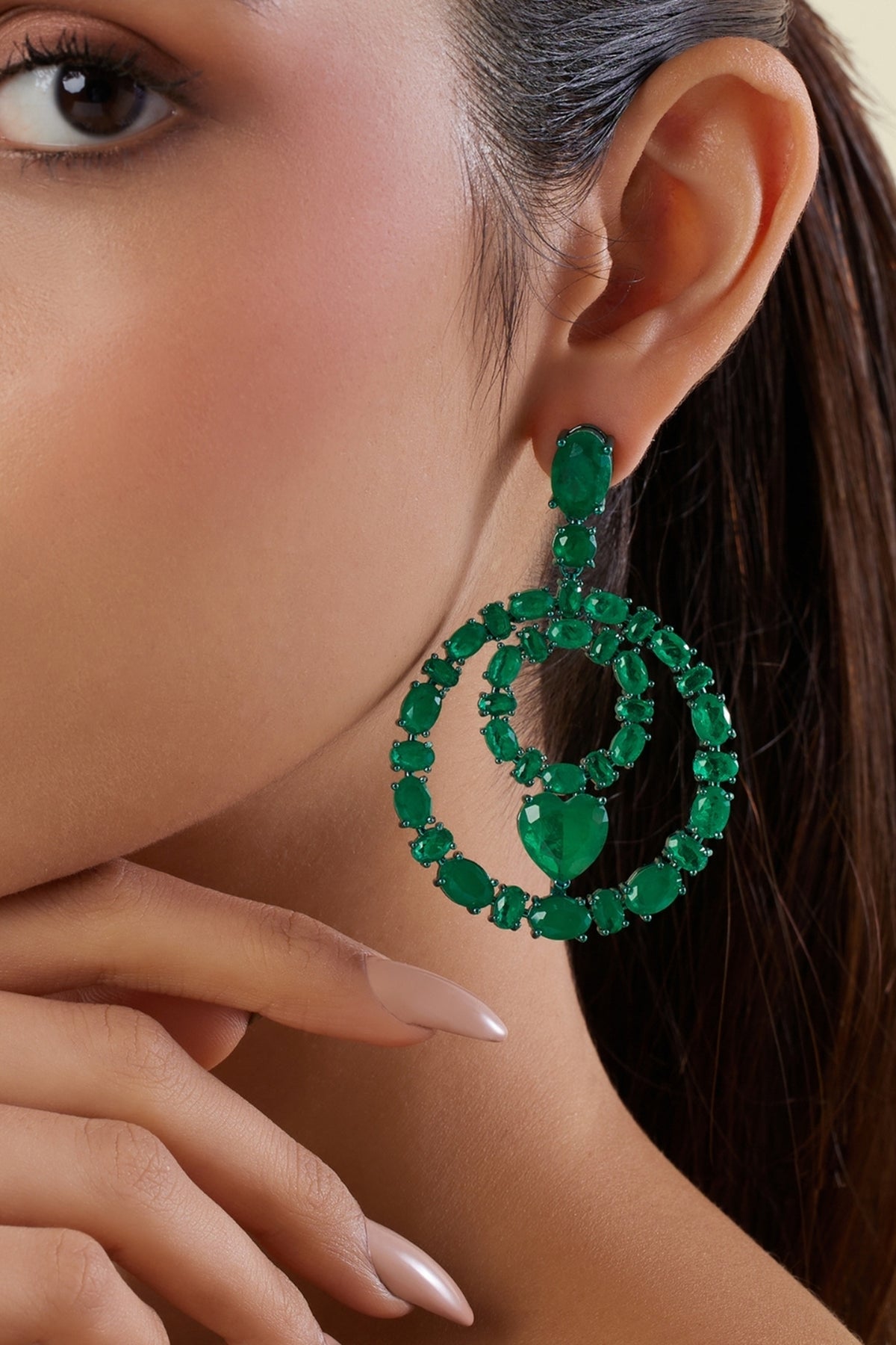 Duchesse Emerald Botox Danglers