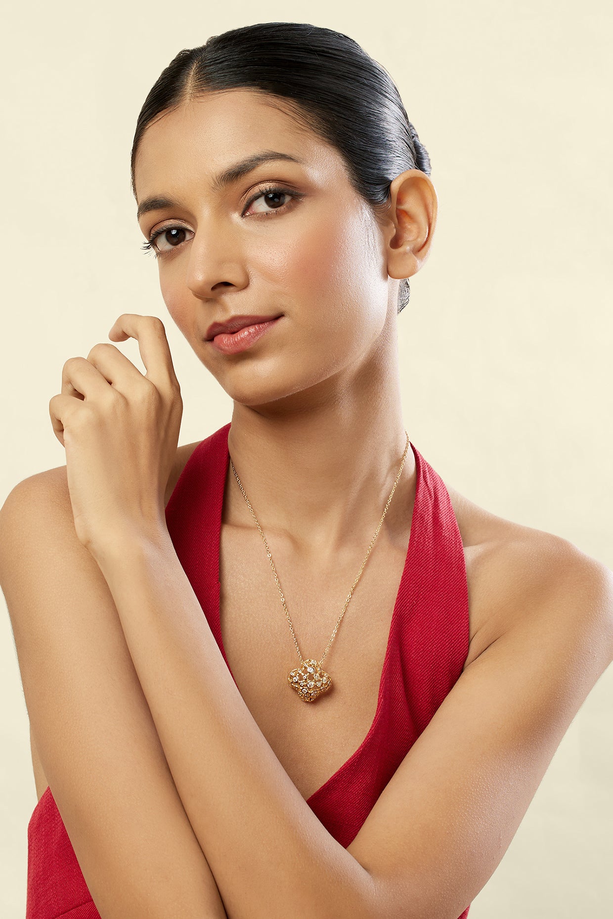 Coroa Pendant Necklace In 18Kt Gold Plated