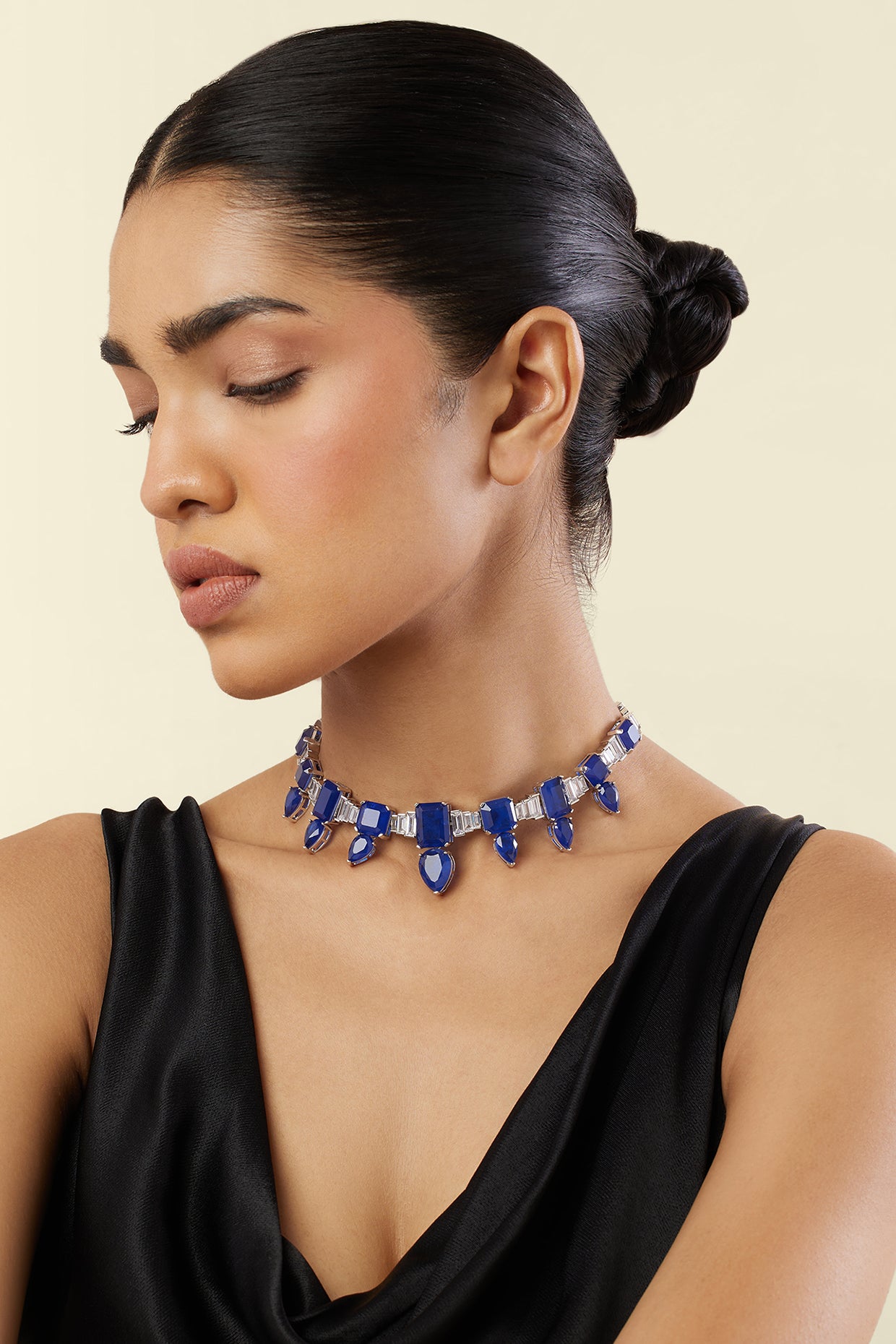 Celestial Luxe Choker Necklace In Rhodium Plating