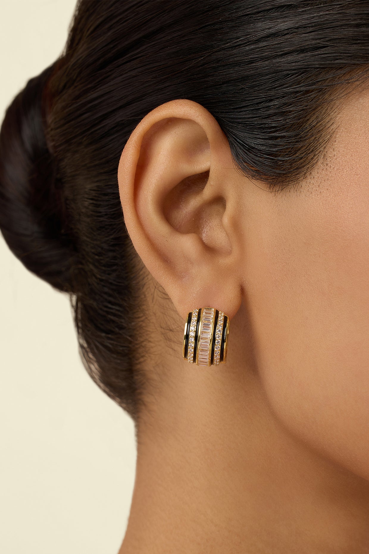 Mirage Huggie Hoops In 18Kt Gold Plated