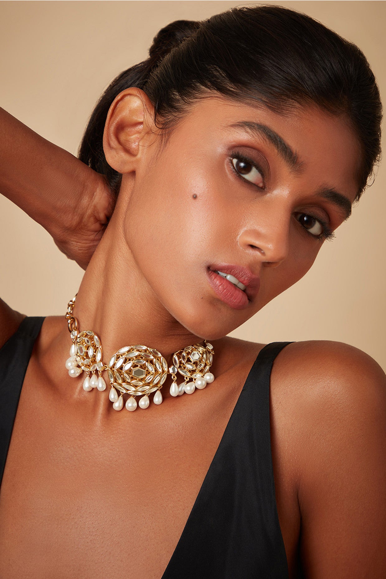 Statement Cluster and Pearl Choker