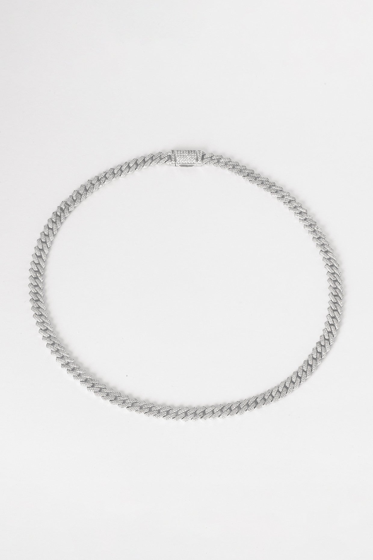 Sleek Iced Pronglink Chain